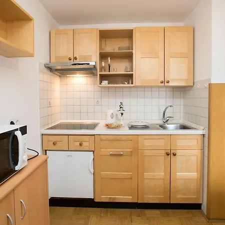 アパート Apartmaji Katrnjek ボーヒニ