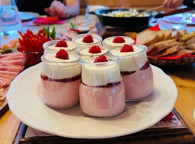 Apartmaji Katrnjek בוהין